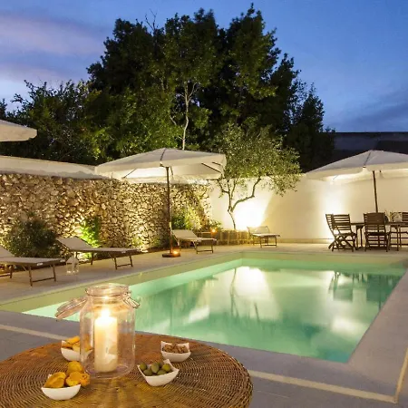 Villa Belvilla By Oyo La Corte *